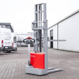 Hochhubwagen "ForkMaster" - 2700 mm, 1200 kg, vollelektrisch