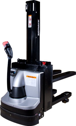Silverstone elektrischer Stapler ES08-1600WAI, 2000 kg Tragfähigkeit, 1600 mm Hubhöhe
