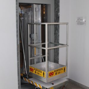 Personenlift TTAL 8 - 10 m Arbeitshöhe, Tragfähigkeit bis 200 kg wählbar